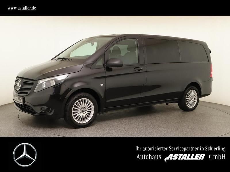 Obsidianschwarz Gebraucht 2023 Mercedes Vito Kombi | 33.800 € (Teuer) - Bild 1/4