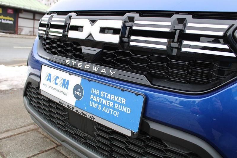 Gebraucht Dacia Sandero Expression 91 PS (66 kW) 2024 Blau Limousine