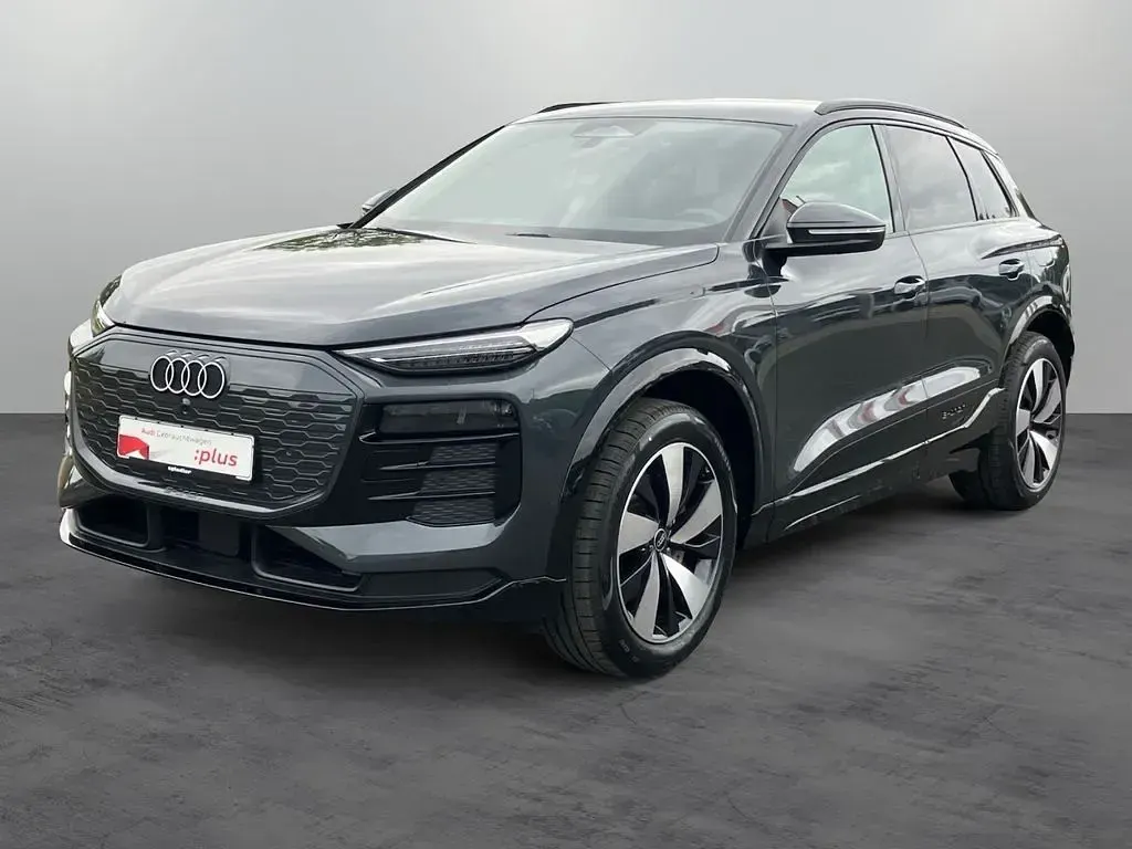 Gebraucht Audi Q6 e-tron Ambiente 185 kW (252 PS) 2025 Manhattangrau metallic SUV