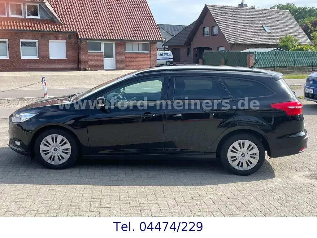 Gebraucht Ford Focus Business Edition 125 PS (91 kW) 2017 Schwarz Limousine