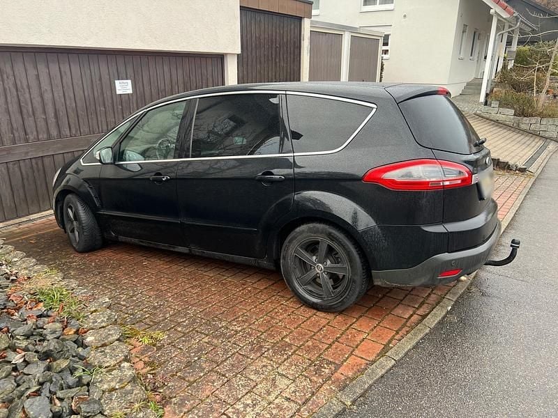 Gebraucht Ford S-MAX S 140 PS (102 kW) 2014 Schwarz Van / Kleinbus