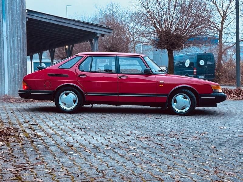 Gebraucht Saab 900 126 PS (92 kW) 1992 Rot Limousine