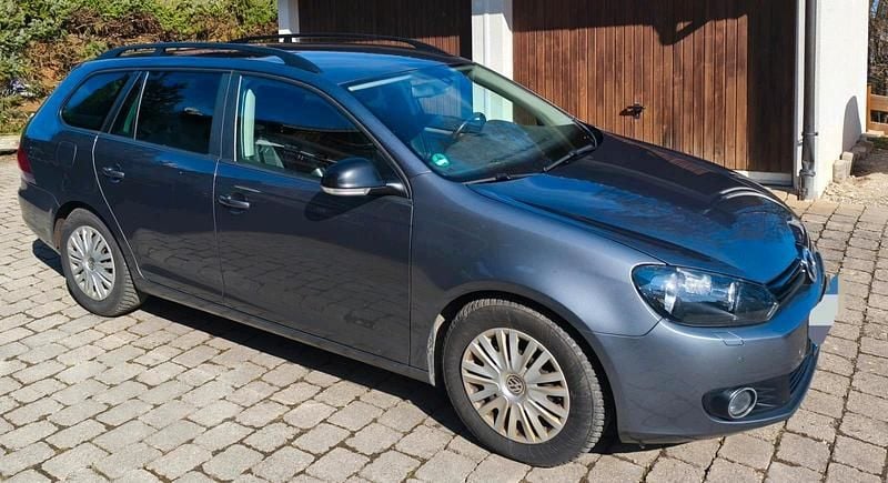 Second-hand VW Golf VII 105 CP (77 kW) 2013 Argintiu Break
