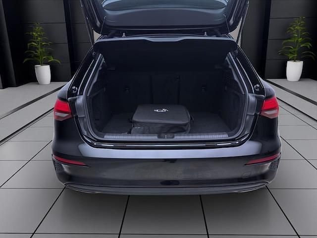 Gebraucht Audi A3 Sportback e-tron Ambiente 204 PS (150 kW) 2022 Brillantschwarz Kleinwagen