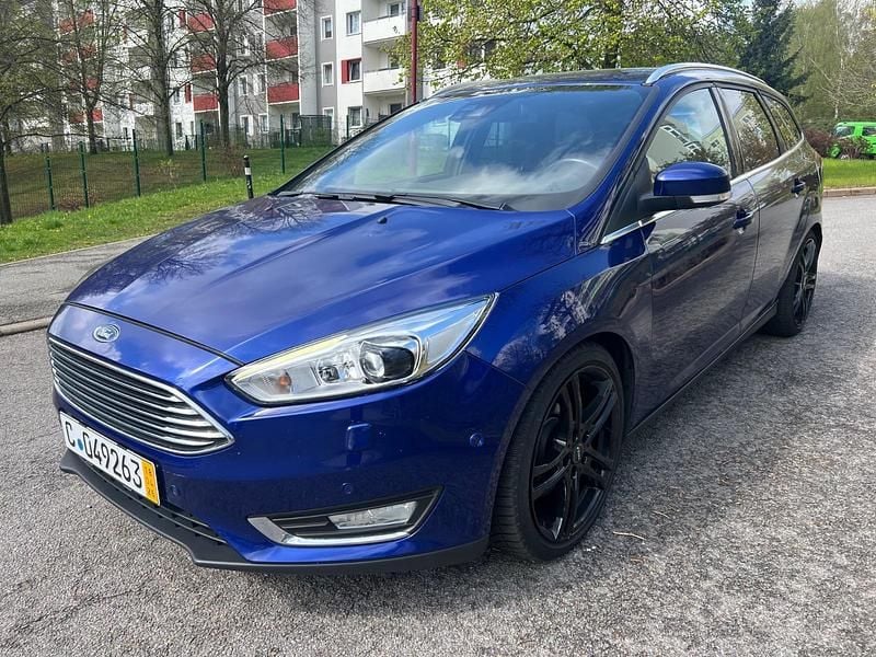 Second-hand Ford Focus ST-Line 150 CP (110 kW) 2015 Albastru Break