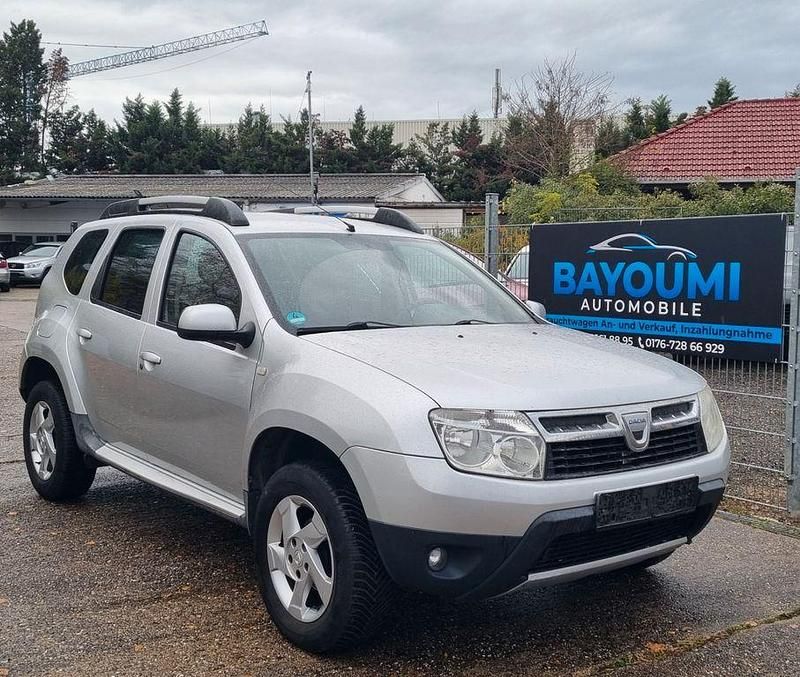 Silber Gebraucht 2011 Dacia Duster Lauréate SUV | 3.990 € (Fairer Preis) - Bild 1/4