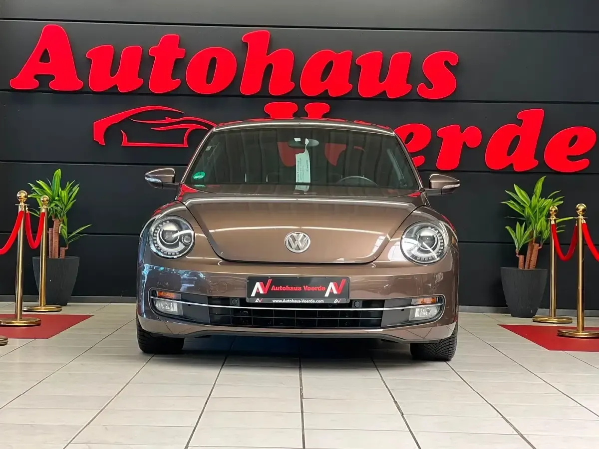 Gebraucht VW Beetle Design 105 PS (77 kW) 2013 Braun Kleinwagen