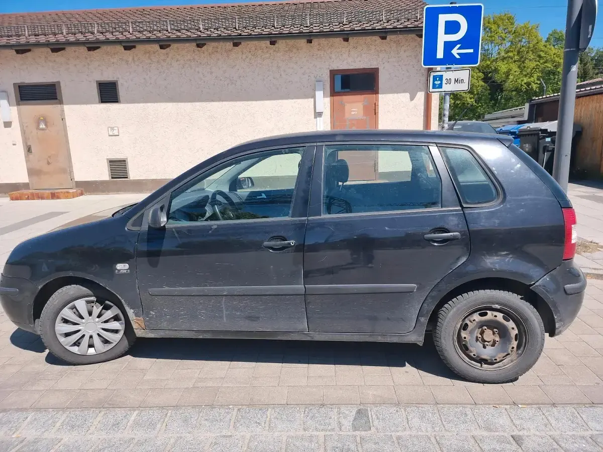 Gebraucht VW Polo 64 PS (47 kW) 2004 Schwarz Kleinwagen