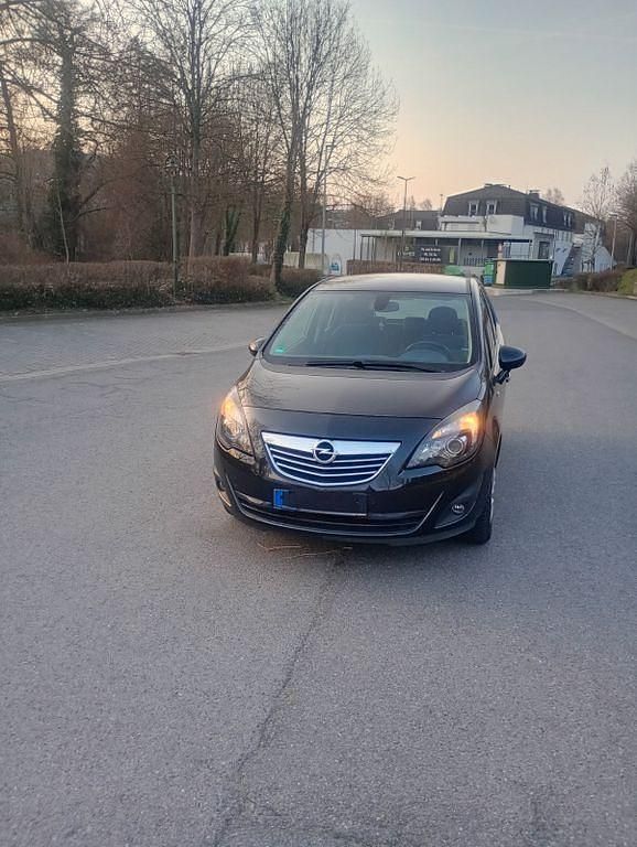 Gebraucht Opel Meriva 120 PS (88 kW) 2012 Schwarz Van / Kleinbus