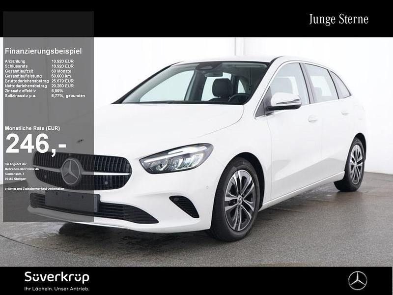 Weiß Gebraucht 2024 Mercedes B200 Progressive Van / Kleinbus | 31.200 € (Superpreis) - Bild 1/2
