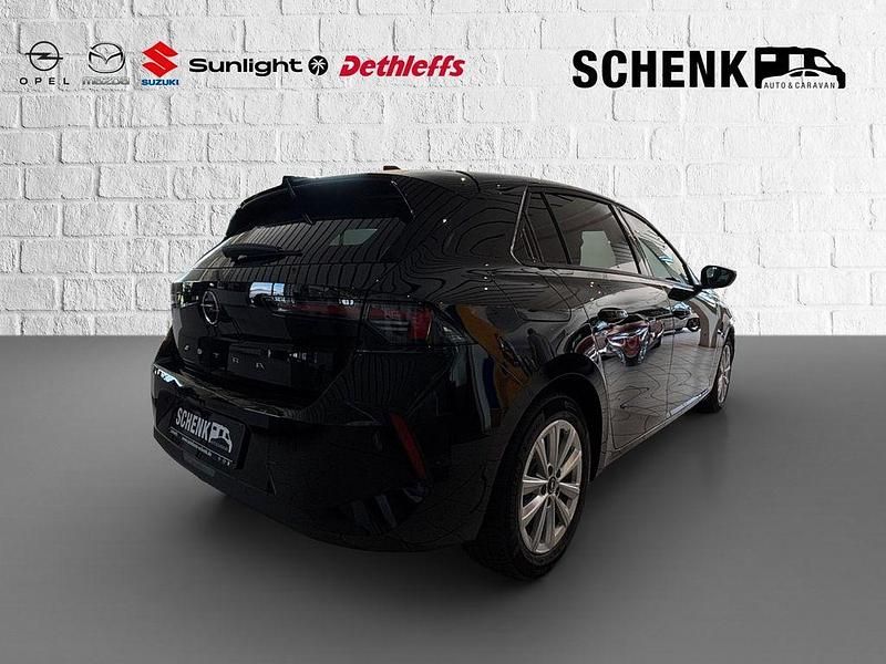 Neu Opel Astra Edition 131 PS (96 kW) 2025 Schwarz Limousine