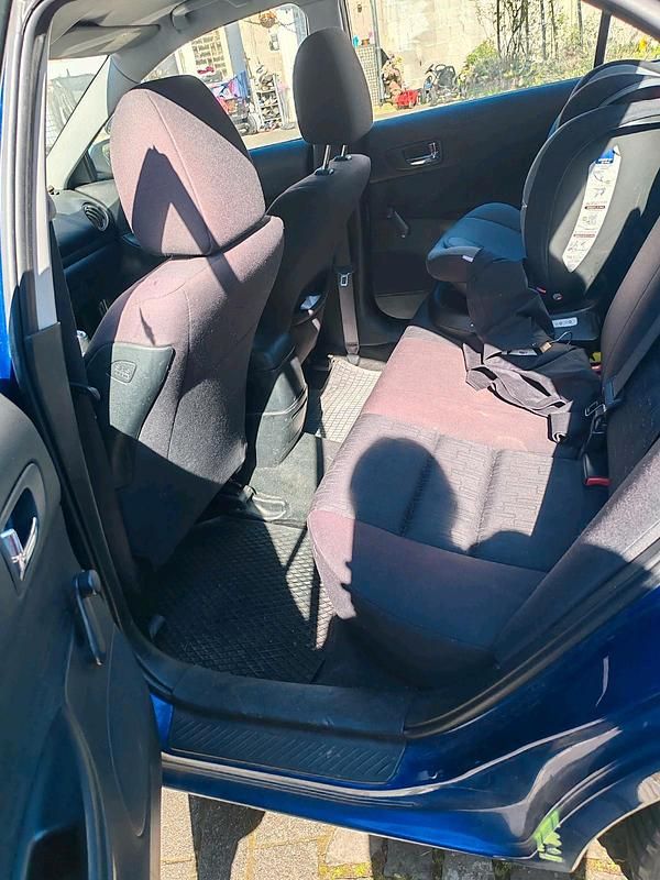 Second-hand Mazda 6 2003 Albastru Hatchback