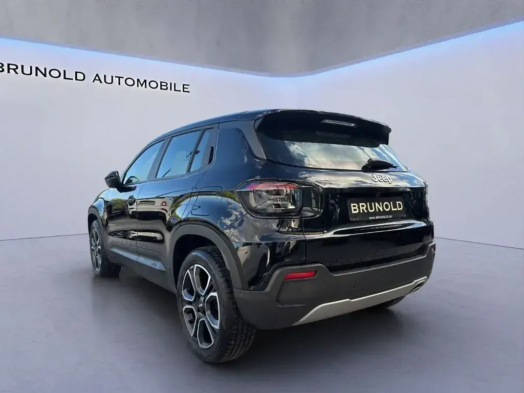 Neu Jeep Avenger Altitude 101 PS (74 kW) 2026 Schwarz SUV