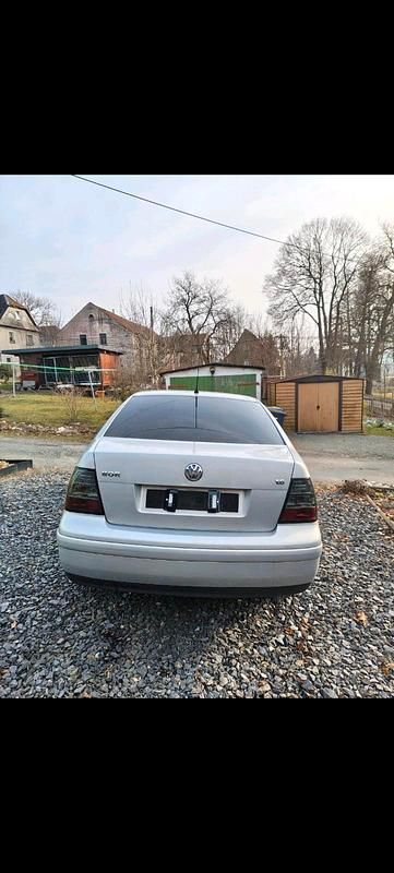 Gebraucht VW Bora 101 PS (74 kW) 1999 Silber Limousine