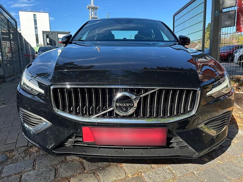 Schwarz metallic Gebraucht 2021 Volvo S60 Inscription Limousine | 32.290 € (Fairer Preis) - Bild 1/1