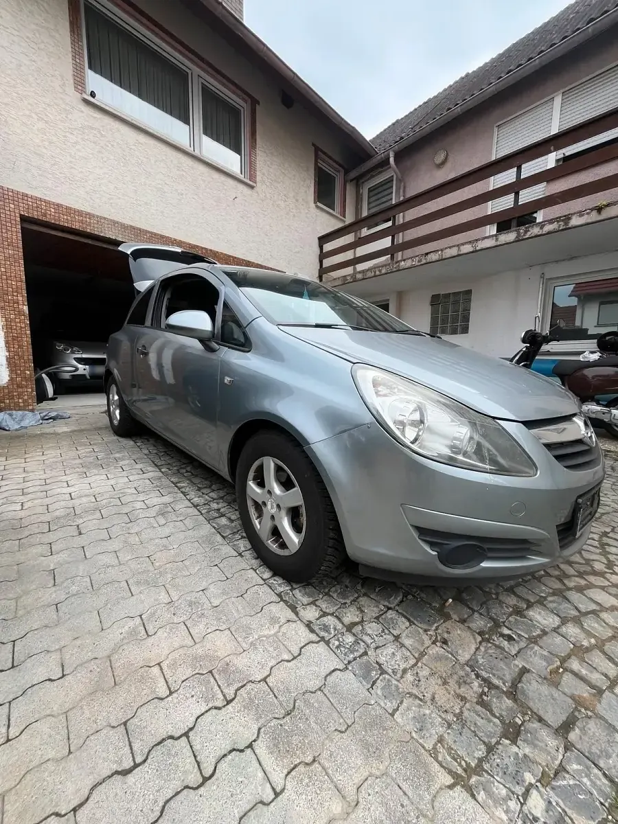 Gebraucht Opel Corsa 72 PS (52 kW) 2010 Grau Kleinwagen