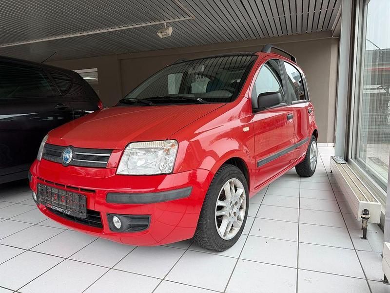 Rot Gebraucht 2003 Fiat Panda Dynamic Limousine | 1.599 € (Fairer Preis) - Bild 1/4