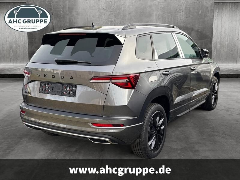 Neu Skoda Karoq Comfort 150 PS (110 kW) 2026 Grau SUV