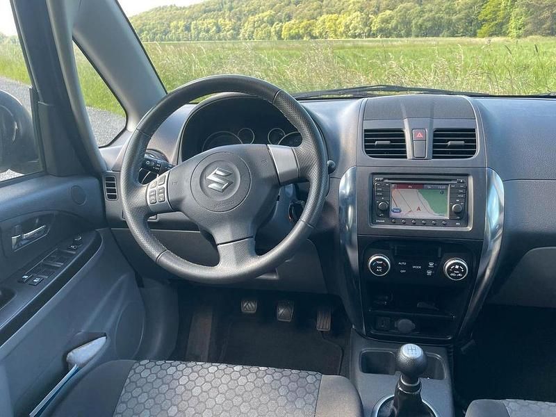 Gebraucht Suzuki SX4 Style 120 PS (88 kW) 2011 Schwarz Limousine