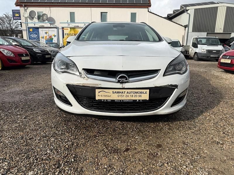 Gebraucht Opel Astra Selection 110 PS (80 kW) 2014 Weiß Kombi
