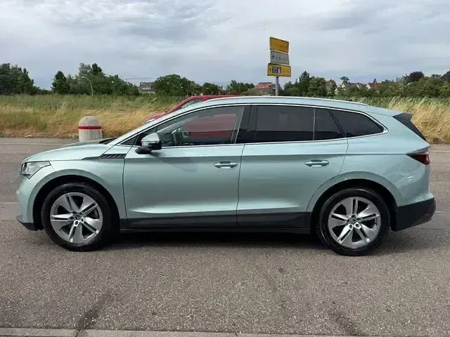 Gebraucht Skoda Enyaq iV Loft 194 kW (265 PS) 2022 Schwarz SUV