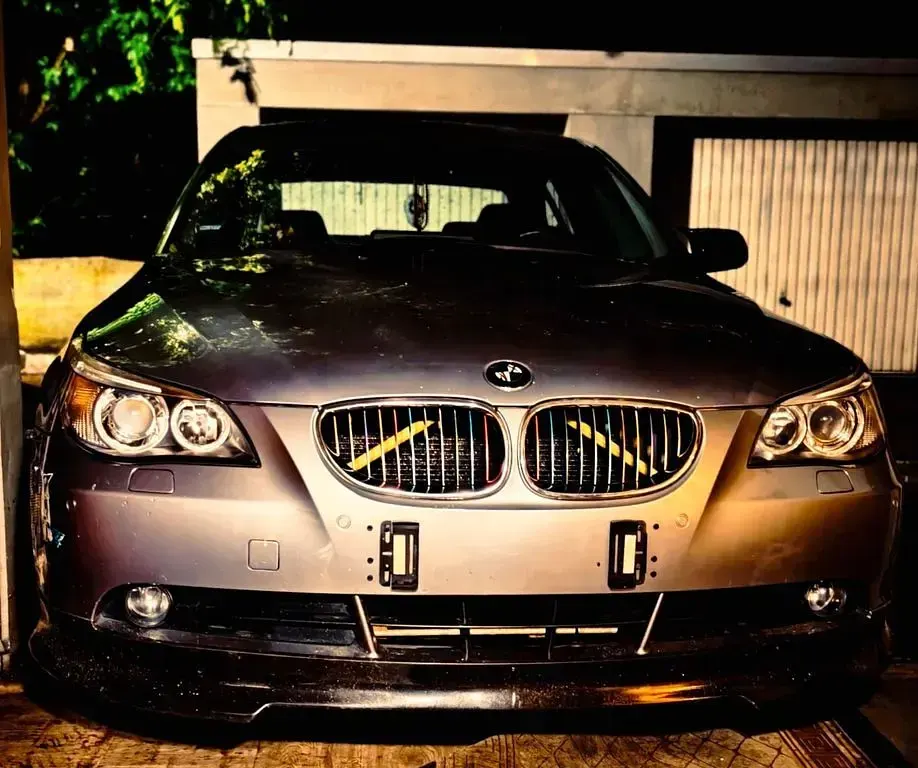 Gebraucht BMW 525 218 PS (160 kW) 2006 Grau Limousine