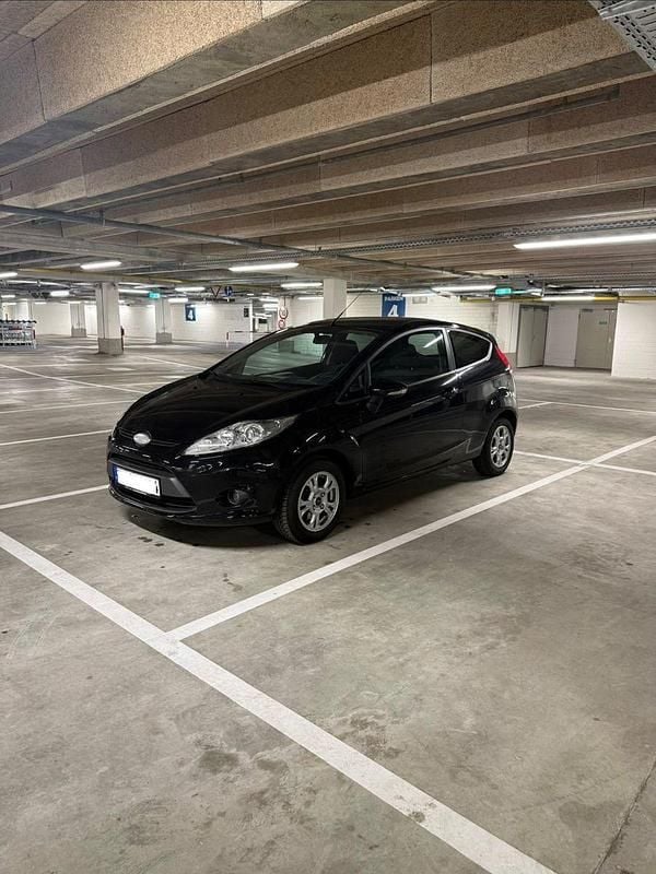 Schwarz Gebraucht 2009 Ford Fiesta Trend Limousine | 2.250 € (Guter Preis) - Bild 1/4