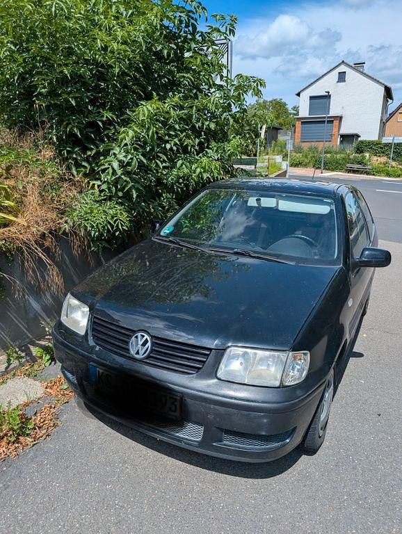Gebraucht 2001 VW Polo Highline Limousine | 850 € (Superpreis) - Bild 1/4