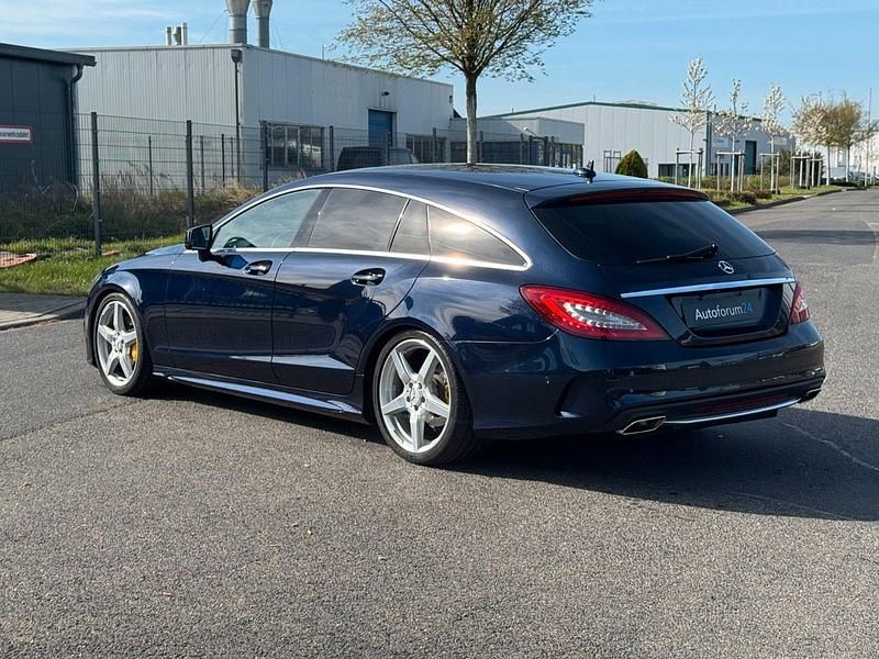 Gebraucht Mercedes CLS400 AMG line 333 PS (244 kW) 2015 Blau Kombi