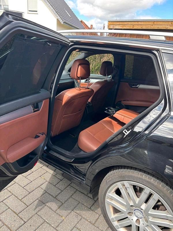 Gebraucht Mercedes C250 204 PS (150 kW) 2009 Schwarz Kombi