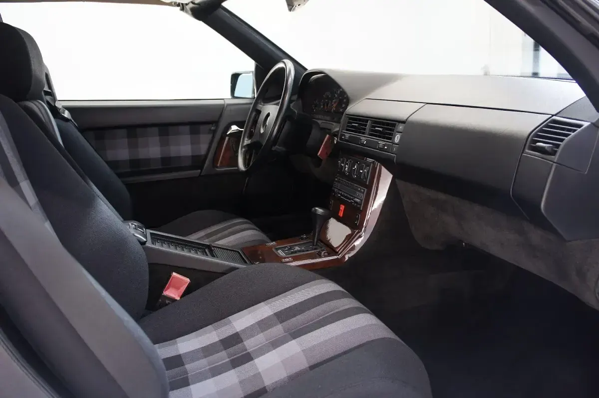 Gebraucht Mercedes SL300 190 PS (139 kW) 1991 Schwarz Cabrio