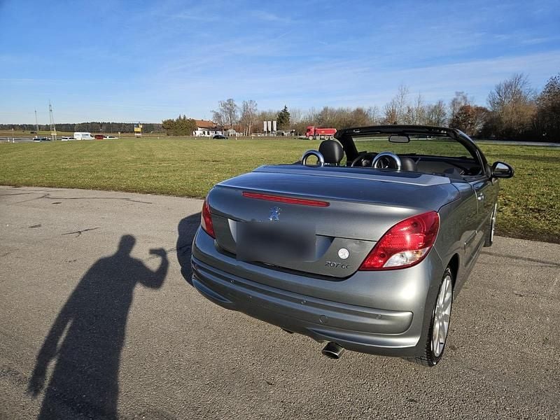 Gebraucht Peugeot 207 CC 120 PS (88 kW) 2013 Silber Cabrio