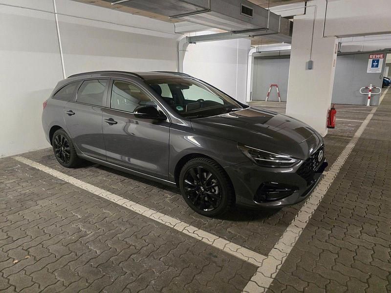 Gebraucht Hyundai i30 Advantage 101 PS (74 kW) 2024 Grau Kombi