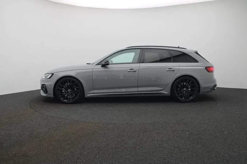 Gebraucht Audi RS4 Sport 450 PS (330 kW) 2024 Grau Kombi