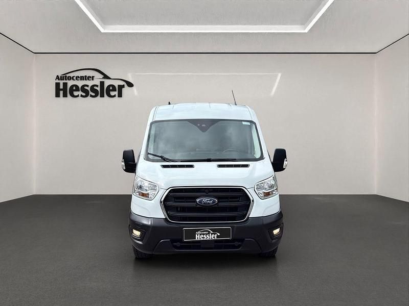 Gebraucht Ford Transit 131 PS (96 kW) 2022 Weiß Van / Kleinbus