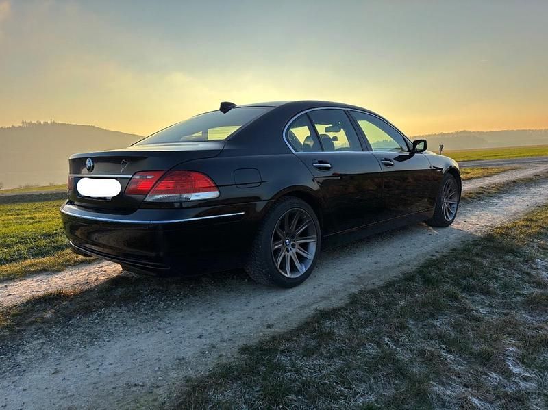 Gebraucht BMW 750 367 PS (269 kW) 2006 Schwarz Limousine