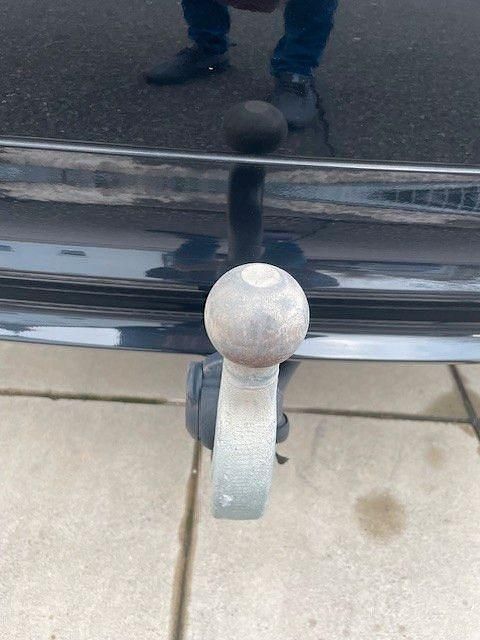 Gebraucht BMW 320 Sport Line 184 PS (135 kW) 2011 Schwarz Kombi