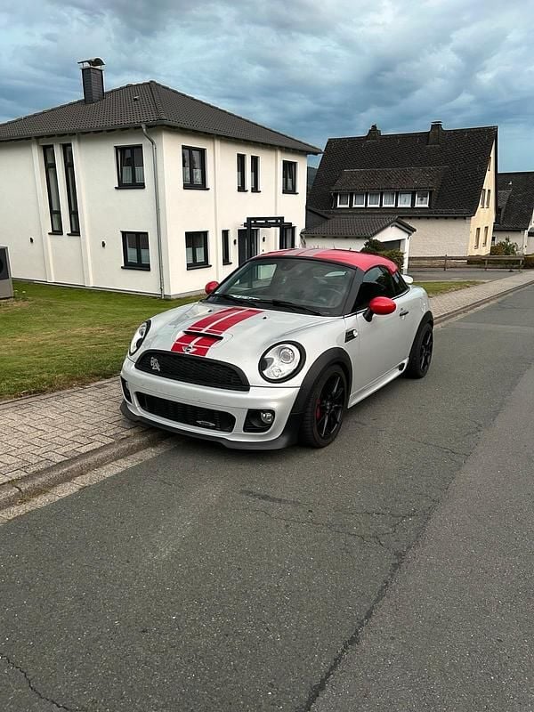 Silber Gebraucht 2011 Mini John Cooper Works Coupé Coupé | 13.500 € (Etwas zu teuer) - Bild 1/4
