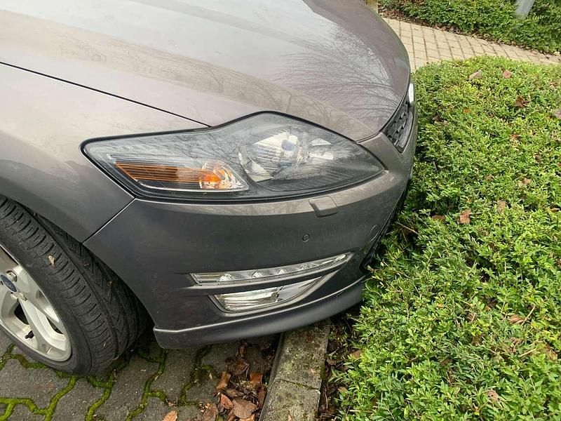 Gebraucht Ford Mondeo Titanium S 163 PS (119 kW) 2012 Bronze Limousine