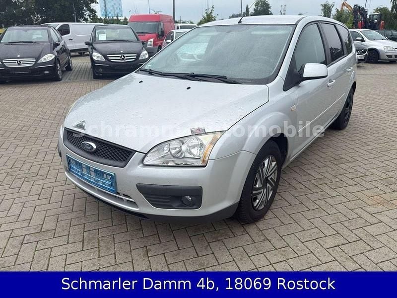 Silber Gebraucht 2008 Ford Focus Fun X Limousine | 1.700 € (Guter Preis) - Bild 1/4