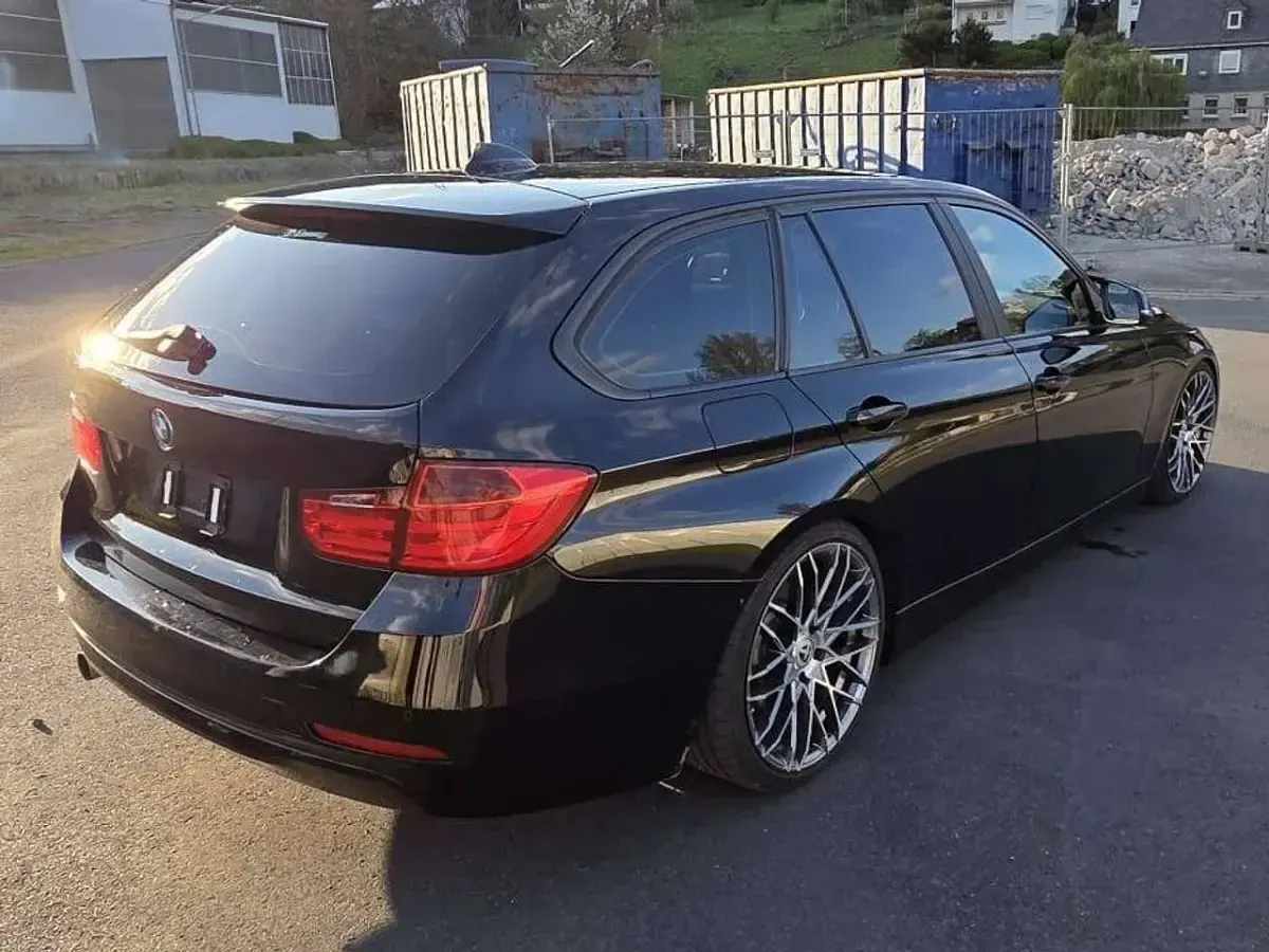 Używany BMW 320 184 KM (135 kW) 2014 Czarny Kombi