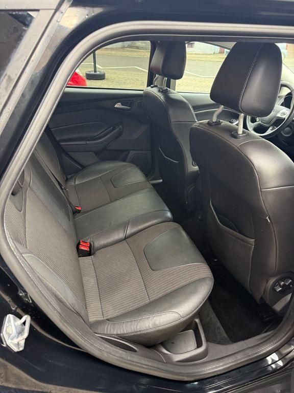 Gebraucht Ford Focus Titanium 163 PS (119 kW) 2014 Schwarz Limousine