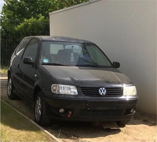 Schwarz Gebraucht 2002 VW Polo Kleinwagen | 500 € (Superpreis) - Bild 1/4