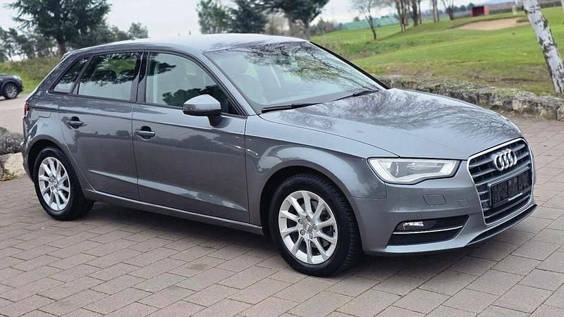 Gebraucht Audi A3 Ambiente 150 PS (110 kW) 2014 Grau Limousine