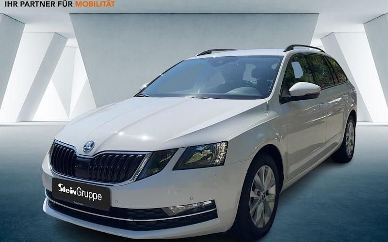 Weiß Gebraucht 2020 Skoda Octavia Style Kombi | 16.730 € (Superpreis) - Bild 1/4