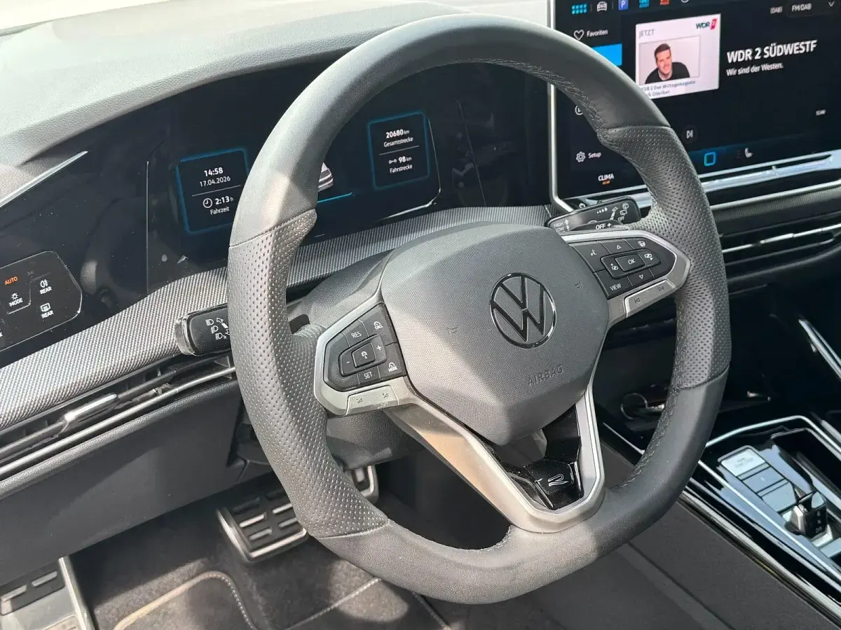 Gebraucht VW Golf VIII R-line 150 PS (110 kW) 2024 Weiß Limousine