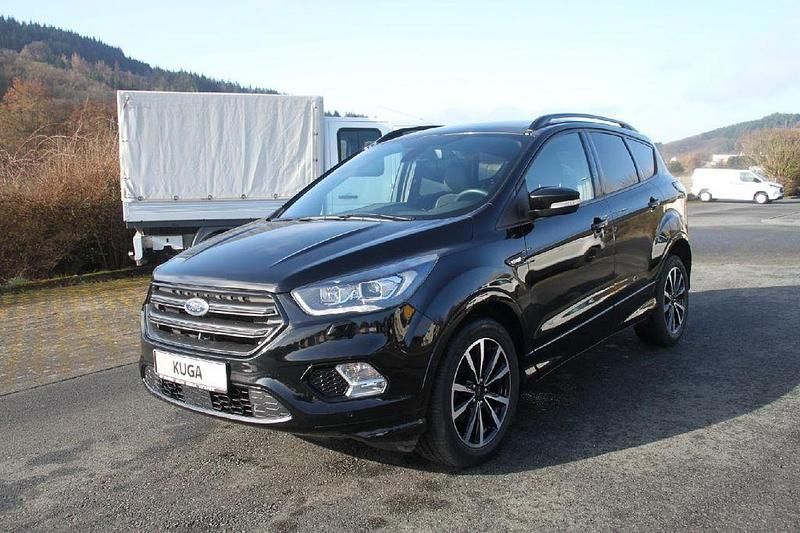 Gebraucht Ford Kuga ST-Line 150 PS (110 kW) 2019 Iridiumschwarz metallic SUV
