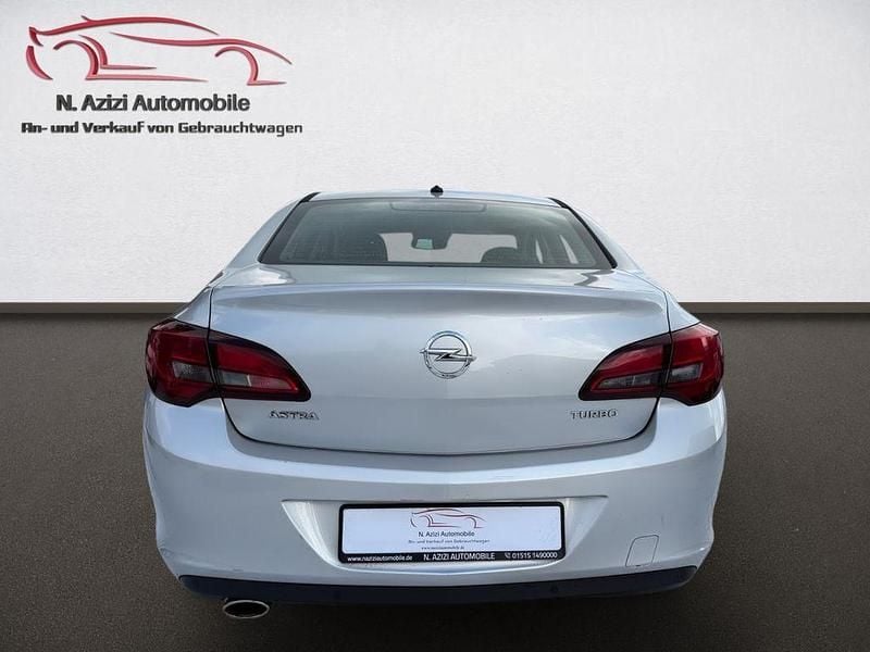 Gebraucht Opel Astra Active 140 PS (102 kW) 2013 Grau Limousine