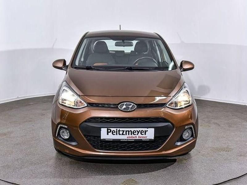 Gebraucht Hyundai i10 Edition 87 PS (63 kW) 2015 Andere Kleinwagen