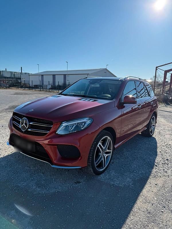 Gebraucht Mercedes GLE500 455 PS (334 kW) 2016 Rot SUV
